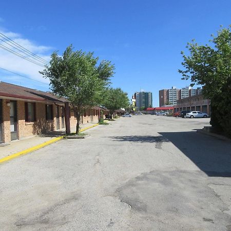 The Capri Motel Winnipeg Exterior foto